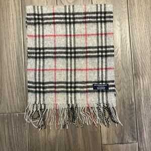 Burberry Grey Cashmere Scarf Classic Check Soft Winter Luxury OS